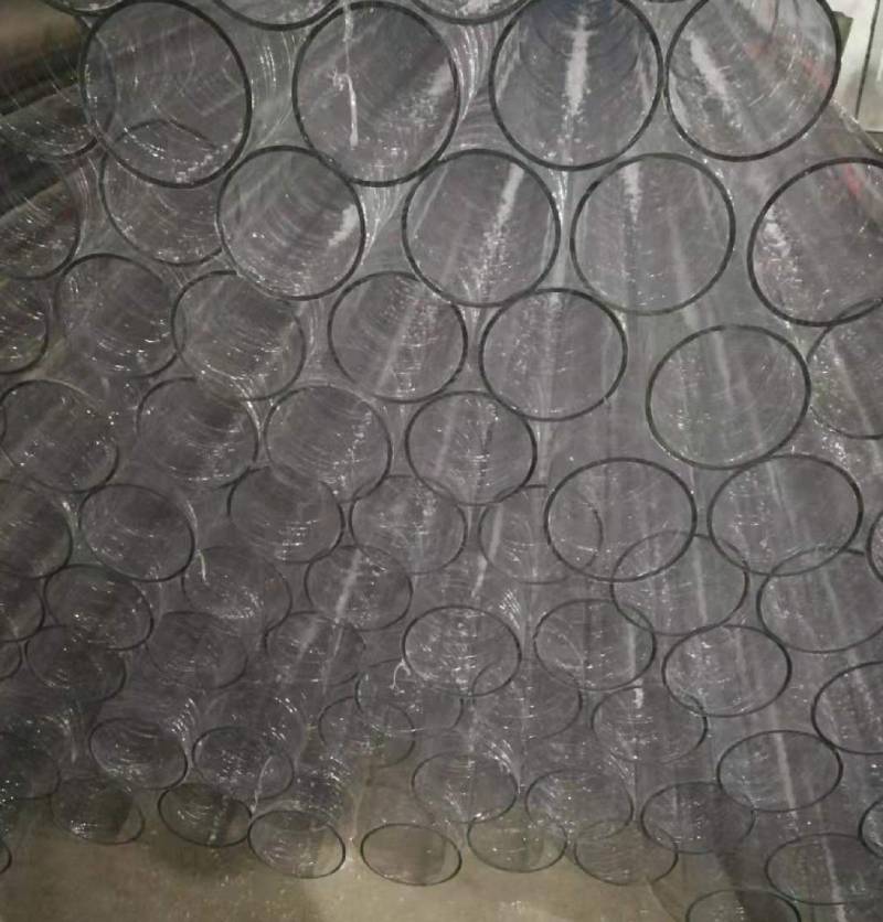 透（tòu）明（míng）燈管